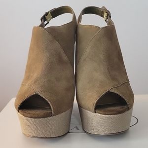 Steve madden khaki platform slingbacks nwot size 7.5